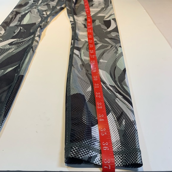 Small Zella white black green pattern high rise studio lite leggings - Picture 4 of 13